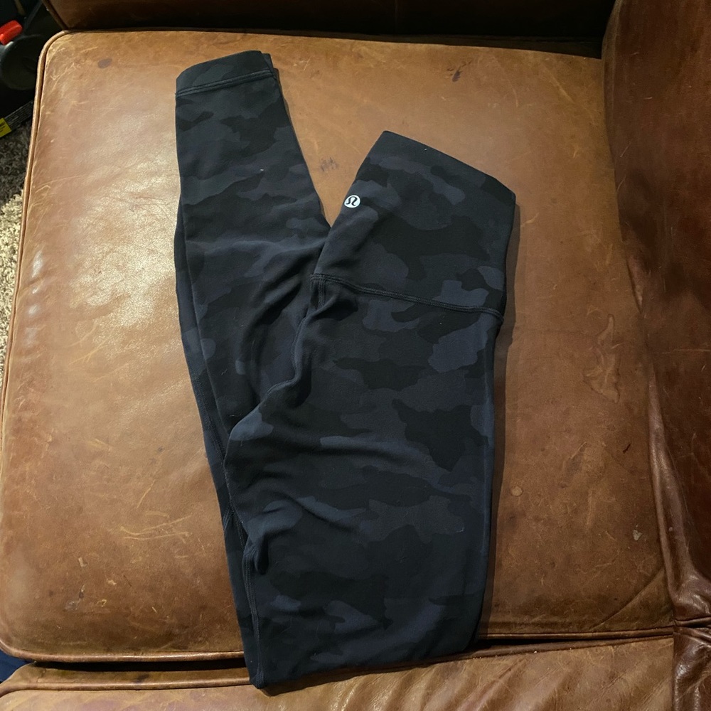 Lulu Camo Deep Coal Aligns